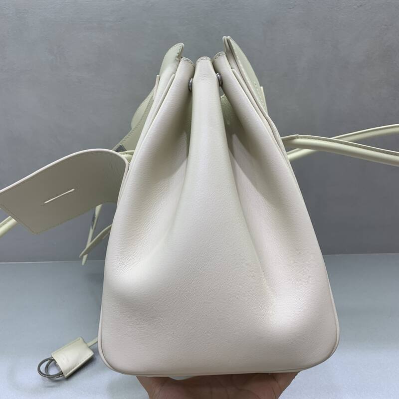 Balenciaga White shoulder bag — 1:1 Replica