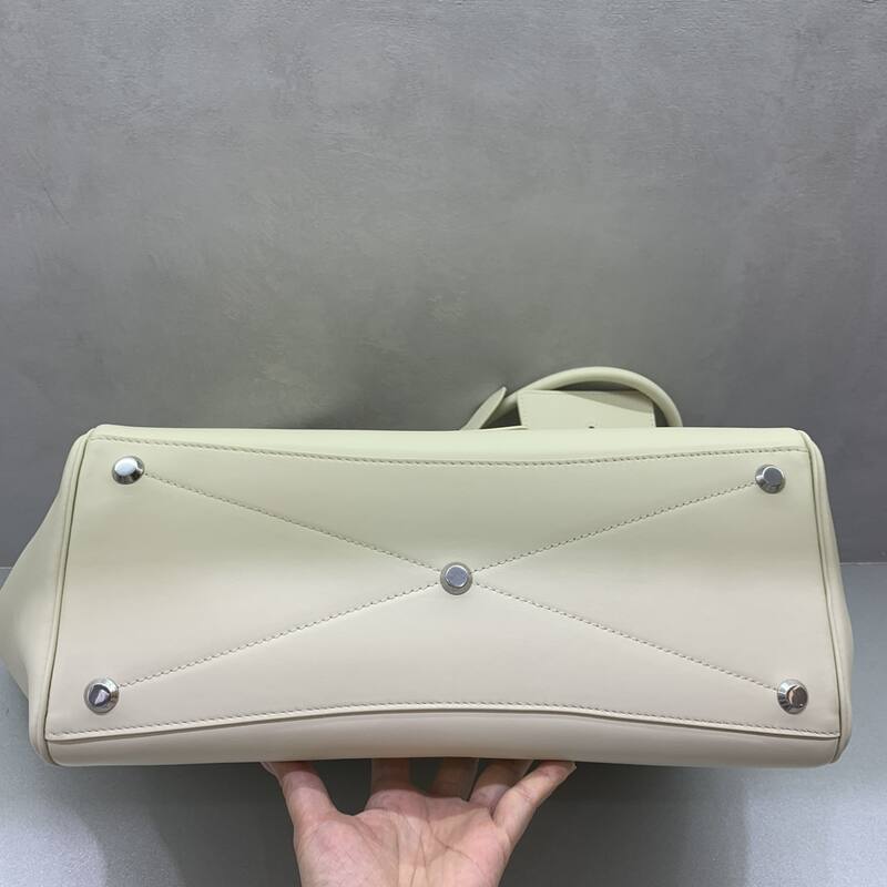 Balenciaga White shoulder bag — 1:1 Replica