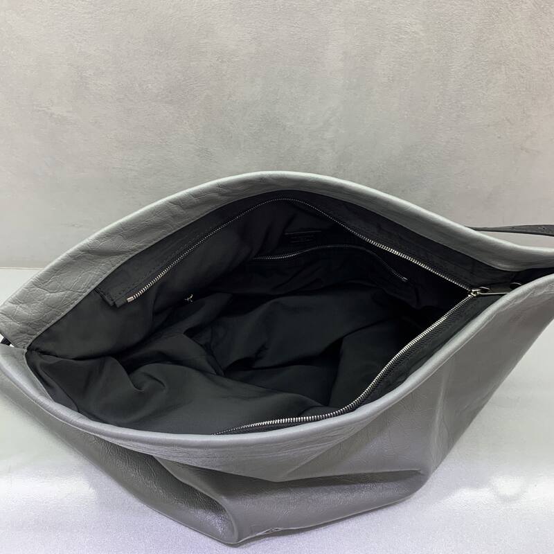 Balenciaga Black 40x30x16cm shoulder bag — 1:1 Replica