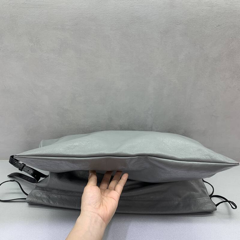 Balenciaga Black 40x30x16cm shoulder bag — 1:1 Replica