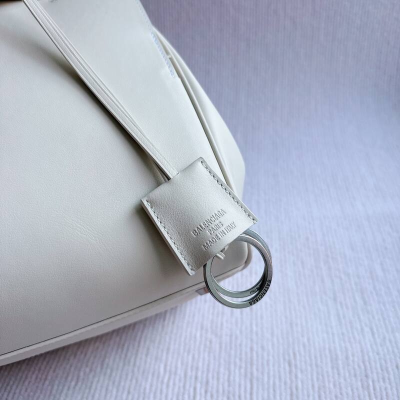 Balenciaga White shoulder bag — 1:1 Replica
