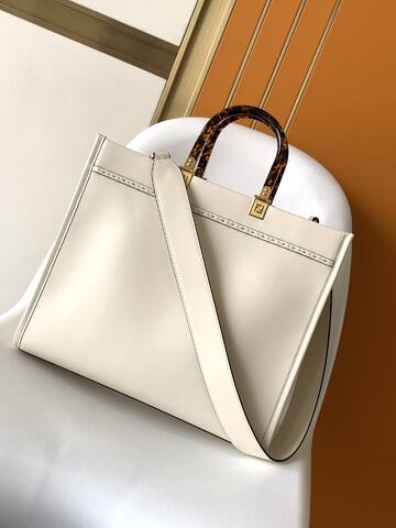 Fendi White 40x30x16cm shoulder bag 1 1 Replica