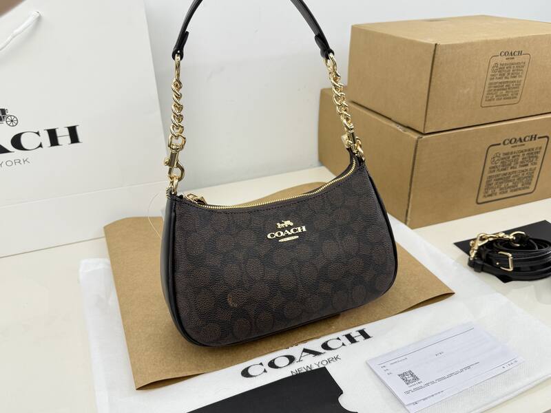 Coach Monogram shoulder bag — AAA Quality Replica