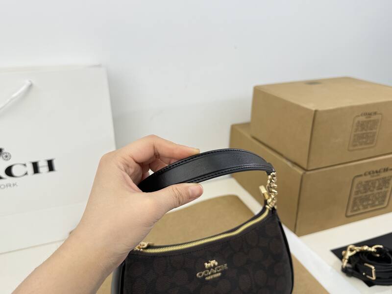 Coach Monogram shoulder bag — AAA Quality Replica