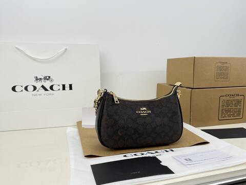 Coach Monogram shoulder bag Top Quality Replica
