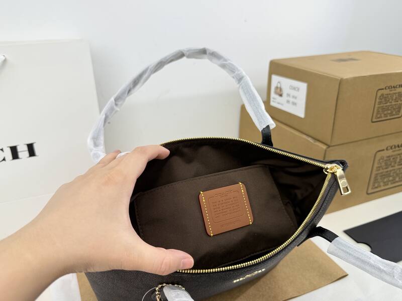 Coach Monogram shoulder bag — 1:1 Replica