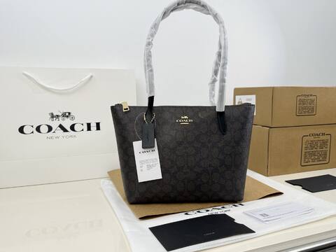 Coach Monogram shoulder bag 1 1 Replica