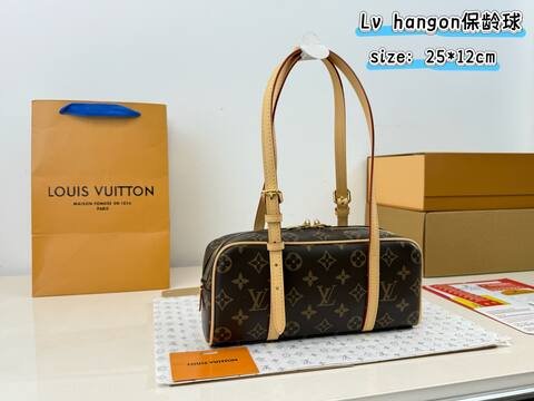 Louis Vuitton Hang On Monogram 25x12x12cm shoulder bag Premium Replica