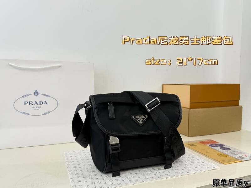 Prada Nylon black 21*17cm crossbody — Top Quality Replica