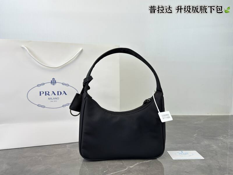 Prada Re-Edition 2000 Nylon Mini Black shoulder bag — AAA Quality Replica