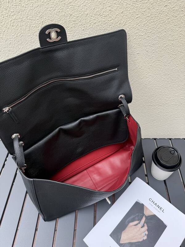 Chanel Black grained leather shoulder — Top Quality Replica