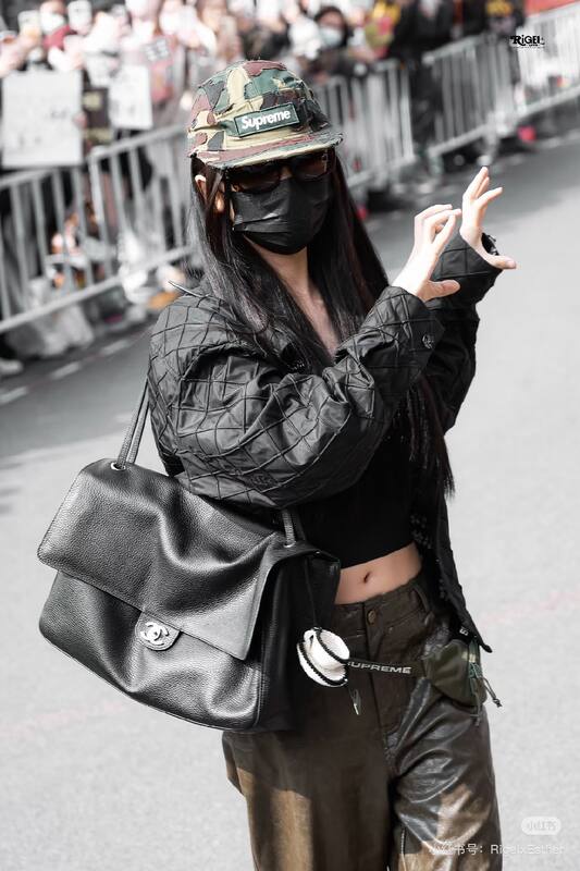 Chanel Black grained leather shoulder — AAA Quality Replica