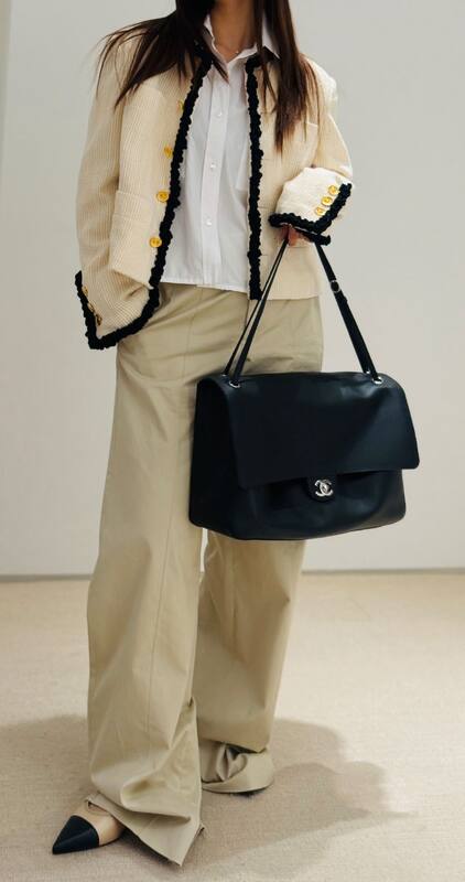 Chanel Black grained leather shoulder — AAA Quality Replica