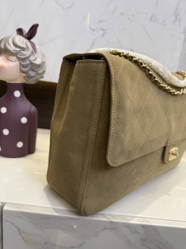 Chanel Flap Bag Beige suede shoulder — Premium Replica