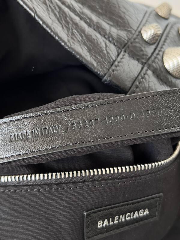 Balenciaga Le Cagole Black shoulder bag — Top Quality Replica