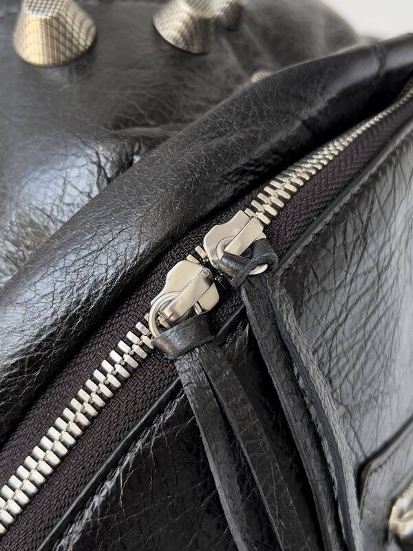 Balenciaga Le Cagole Black shoulder bag — Top Quality Replica