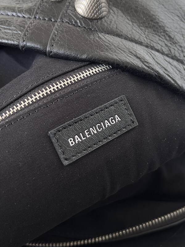Balenciaga Le Cagole Black shoulder bag — Top Quality Replica