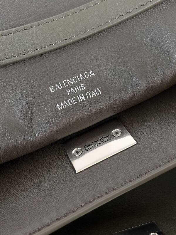 Balenciaga Green 25x18x10cm shoulder bag — Top Quality Replica