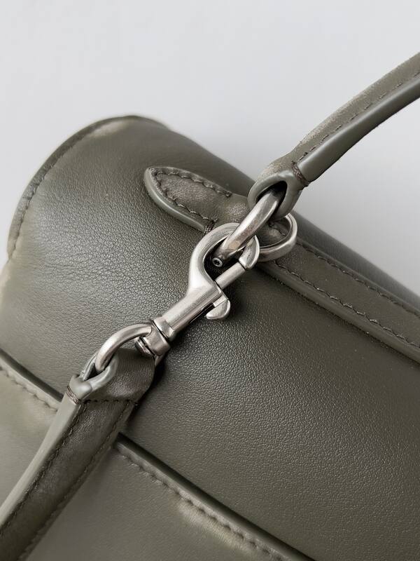 Balenciaga Green 30x22x12cm shoulder bag — Premium Replica