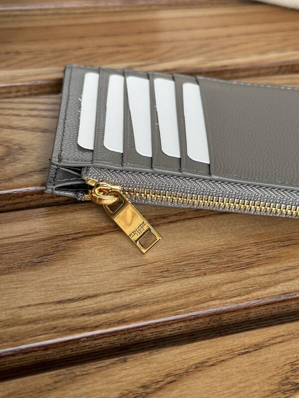 Saint Laurent Monogram Quilted Card Case Taupe everyday — Premium Replica