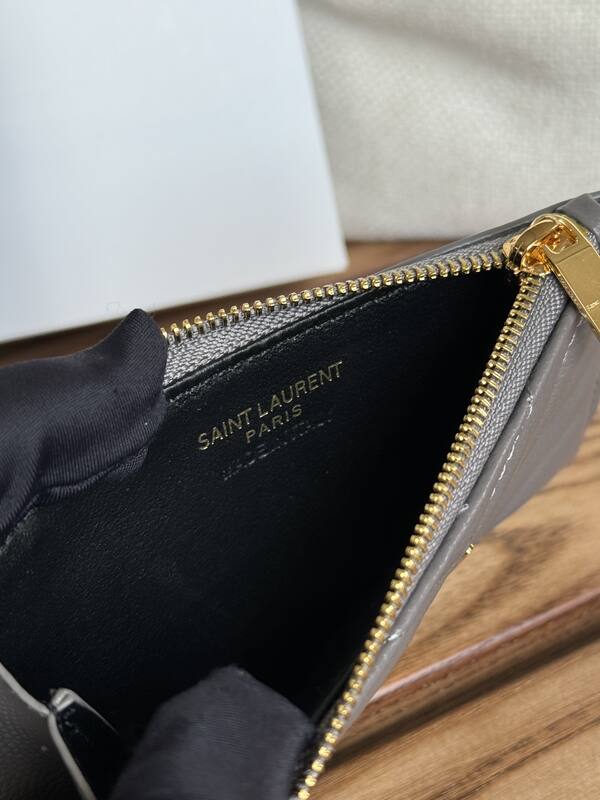 Saint Laurent Monogram Quilted Card Case Taupe everyday — Premium Replica
