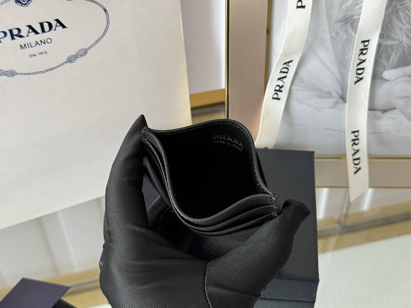 Prada Black shoulder bag — Top Quality Replica