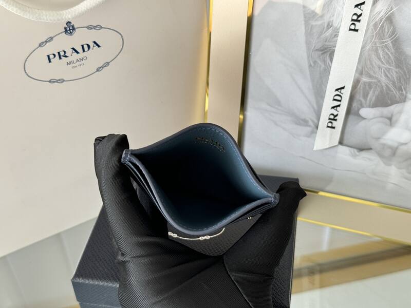 Prada shoulder bag — 1:1 Replica