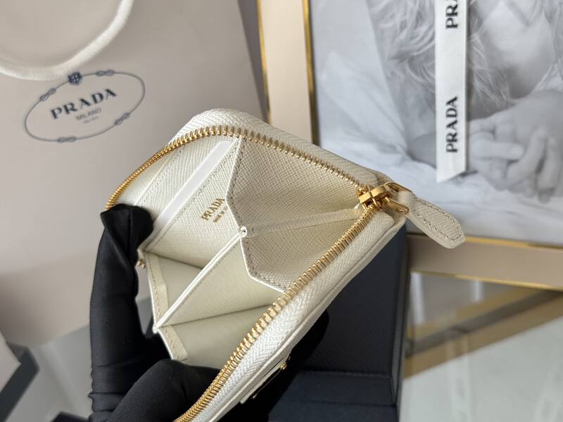 Prada White 25x18x10cm shoulder bag — Top Quality Replica