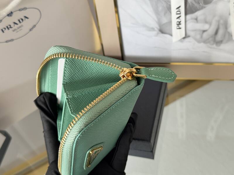 Prada Green 25x18x10cm shoulder bag — AAA Quality Replica