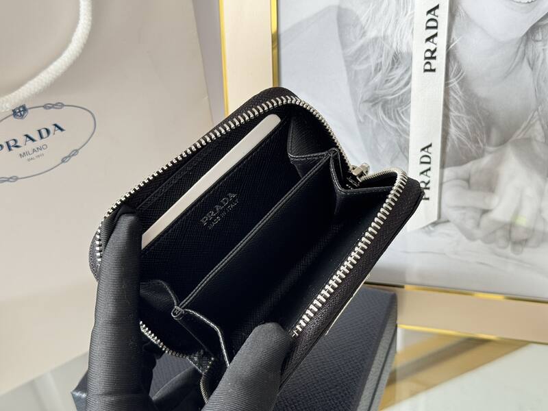 Prada Black shoulder bag — Premium Replica