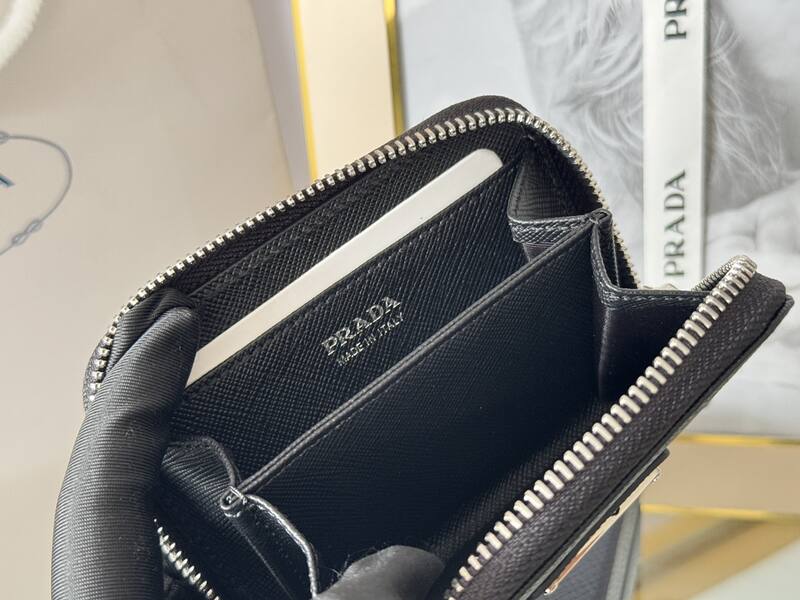 Prada Black shoulder bag — Premium Replica