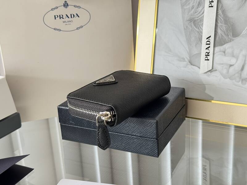Prada Black shoulder bag — Premium Replica