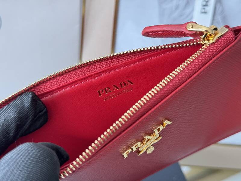 Prada Red 30x22x12cm shoulder bag — Premium Replica