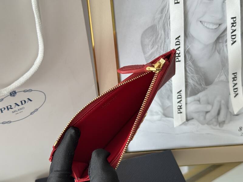 Prada Red 30x22x12cm shoulder bag — Premium Replica