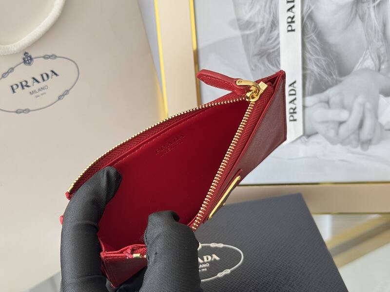 Prada Red 30x22x12cm shoulder bag — Premium Replica