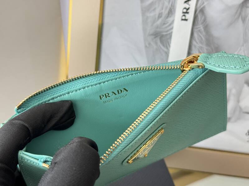 Prada Green 30x22x12cm shoulder bag — Premium Replica