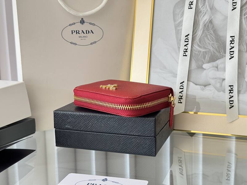 Prada Red 25x18x10cm shoulder bag — AAA Quality Replica