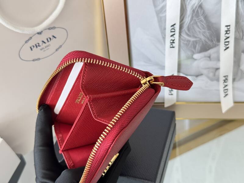 Prada Red 25x18x10cm shoulder bag — AAA Quality Replica