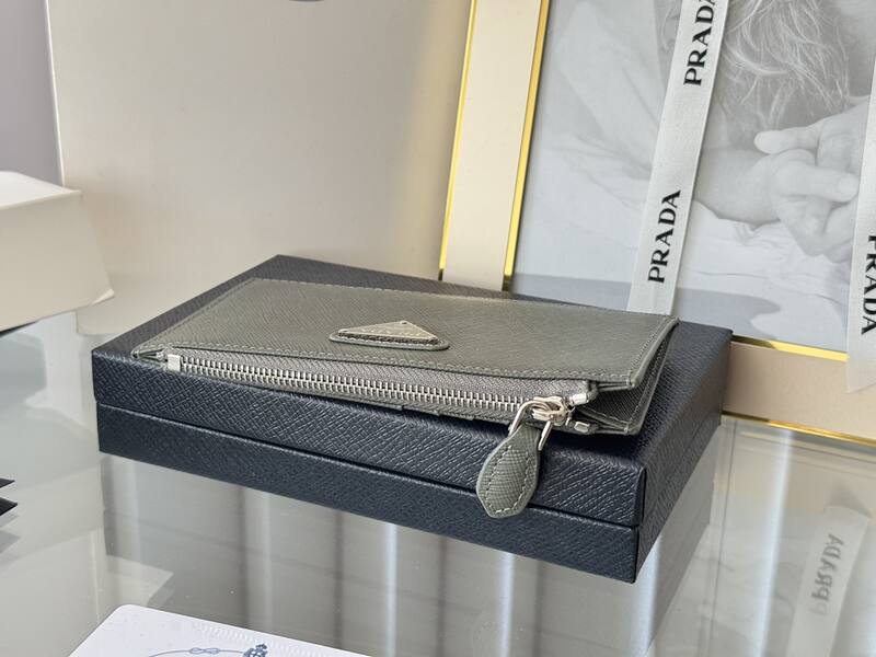 Prada Grey 30x22x12cm shoulder bag — 1:1 Replica