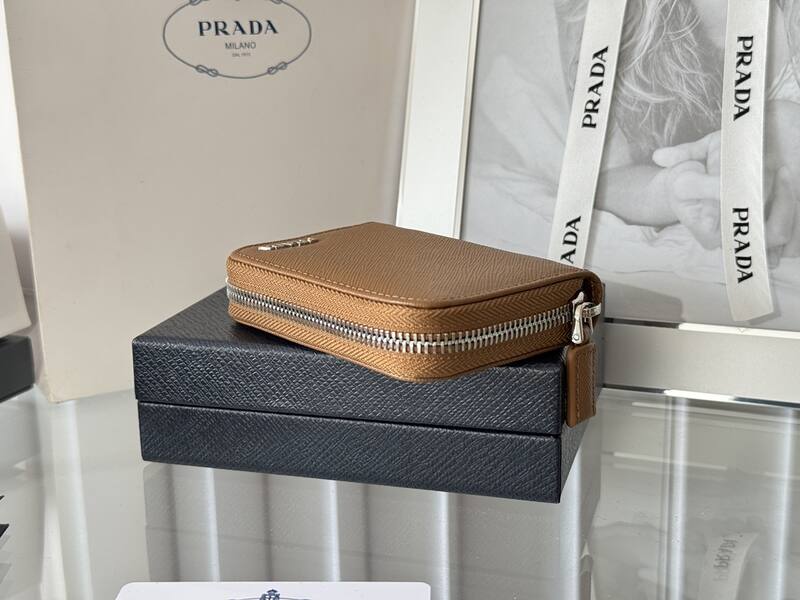 Prada Brown 25x18x10cm shoulder bag — AAA Quality Replica