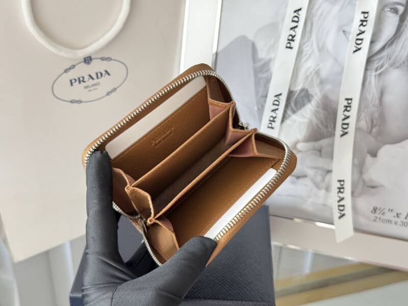 Prada Brown 25x18x10cm shoulder bag — Top Quality Replica
