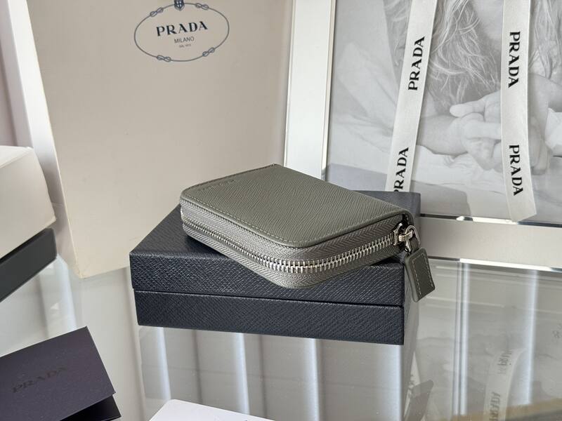 Prada Grey shoulder bag — 1:1 Replica
