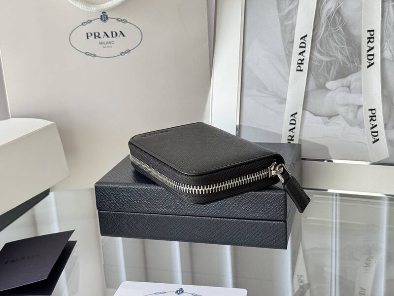 Prada Black 25x18x10cm shoulder bag — Premium Replica