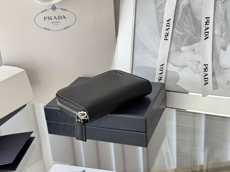 Prada Black 25x18x10cm shoulder bag — Premium Replica