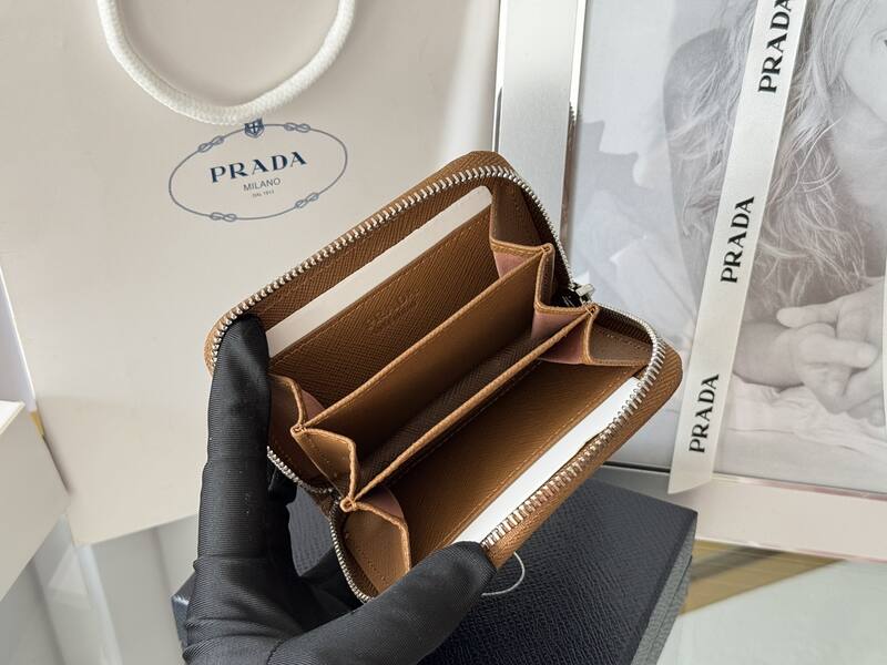 Prada Brown 25x18x10cm shoulder bag — AAA Quality Replica