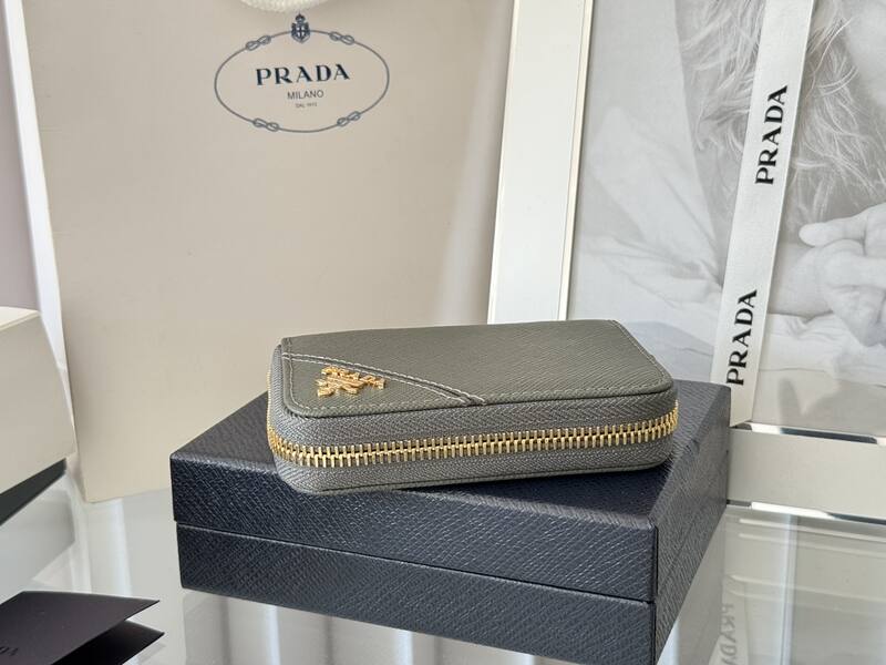 Prada Grey 25x18x10cm shoulder bag — 1:1 Replica