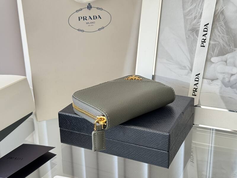 Prada Grey 25x18x10cm shoulder bag — 1:1 Replica