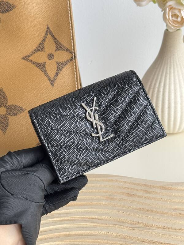 Yves Saint Laurent Black everyday — Premium Replica