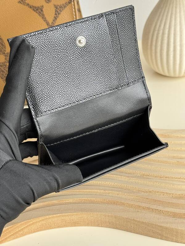 Yves Saint Laurent Black everyday — Premium Replica