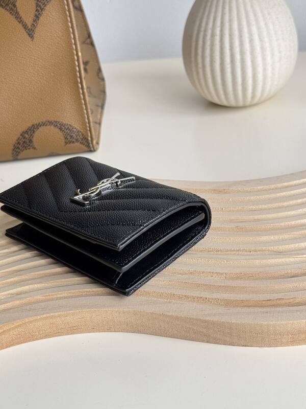 Yves Saint Laurent Black everyday — Premium Replica